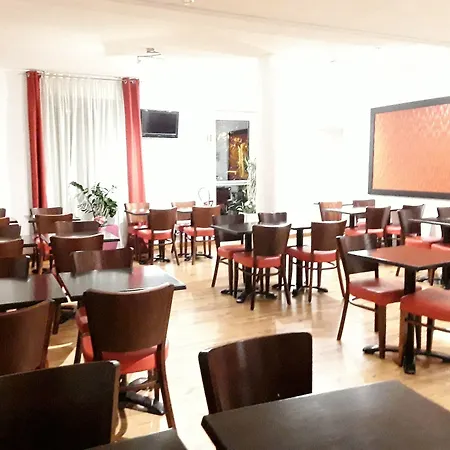 Abbatiale Et Restaurant Centre Hotel 3*